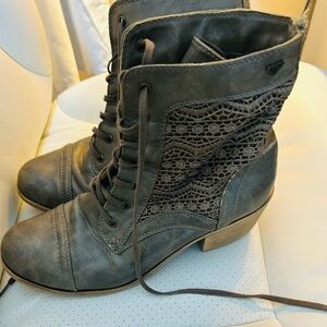 Roxy Olive Green Combat Boot Size 9